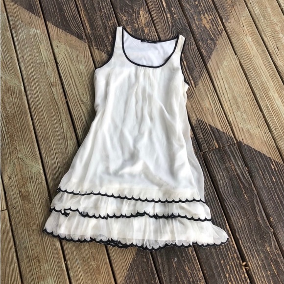 Doe & Rae Ruffle Layer Contrast Edging Tunic Dress - Picture 3 of 7